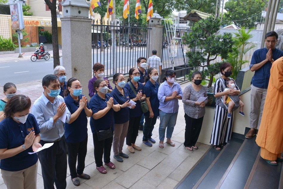 Lễ Tắm Phật tại trụ sở tòa soạn Báo Giác Ngộ (85 Nguyễn Đình Chiểu, Q.3, TP.HCM)