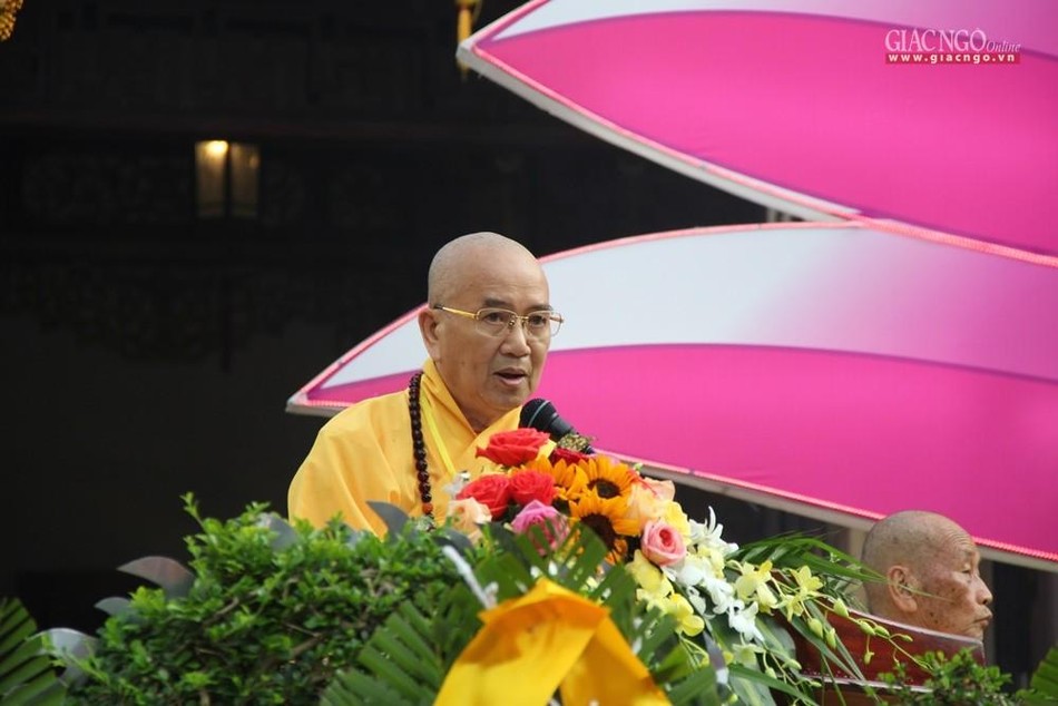 Hòa thượng Thích Khế Chơn cung tuyên Thông điệp của Đức Quyền Pháp chủ GHPGVN Hòa thượng Thích Khế Chơn cung tuyên Thông điệp của Đức Quyền Pháp chủ GHPGVN