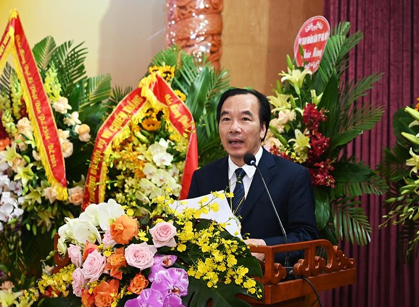 Ông Ngô Sách Thực đọc thư chúc mừng của Chủ tịch Ủy ban Trung ương MTTQVN