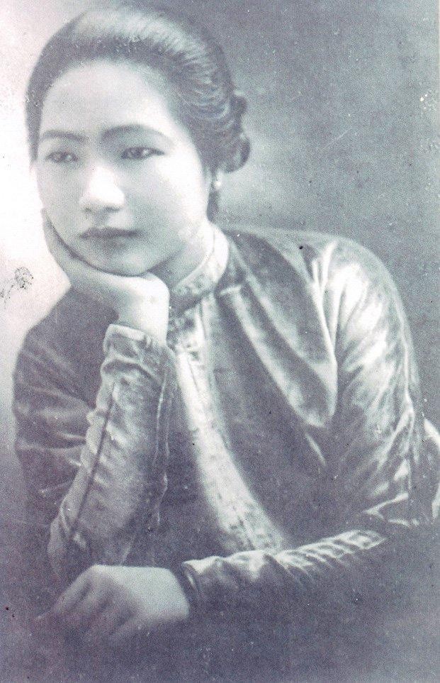 Quận chúa Hồ Thị Hạnh, sau khi xuất gia trở thành Sư bà Thích nữ Diệu Không Quận chúa Hồ Thị Hạnh, sau khi xuất gia trở thành Sư bà Thích nữ Diệu Không