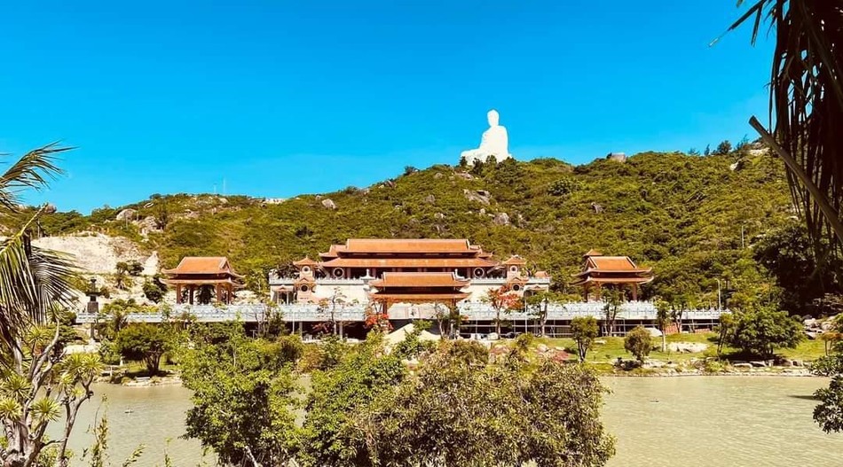 Thiền viện Thiên Hưng (Bình Định), nơi diễn ra Hội nghị Tổng kết và tọa đàm khoa học vào tháng 10-2022 Thiền viện Thiên Hưng (Bình Định), nơi diễn ra Hội nghị Tổng kết và tọa đàm khoa học vào tháng 10-2022