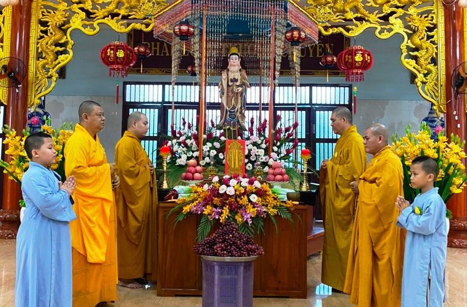 Linh vị được thờ tại đây để cầu nguyện cho đến ngày thỉnh về Việt Nam Quốc Tự trong Đại lễ chung của Giáo hội TP.HCM tổ chức Linh vị được thờ tại đây để cầu nguyện cho đến ngày thỉnh về Việt Nam Quốc Tự trong Đại lễ chung của Giáo hội TP.HCM tổ chức