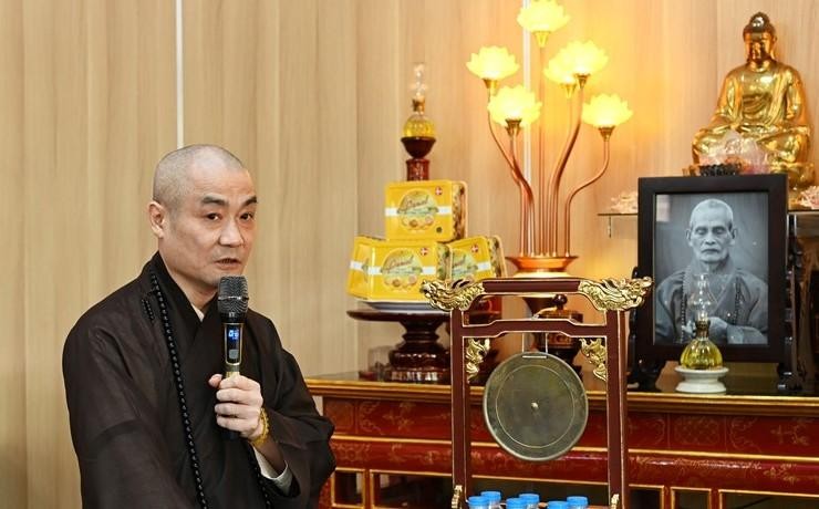 Thượng tọa Thích Tiến Đạt phát biểu Thượng tọa Thích Tiến Đạt phát biểu