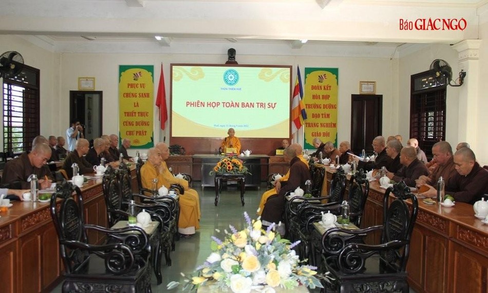 Chư Hòa thượng Giáo phẩm chứng minh tham dự