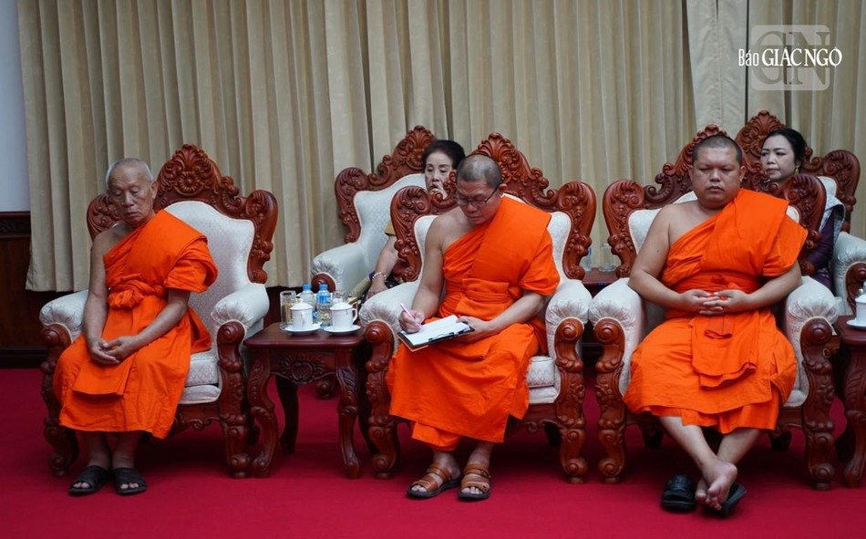 Chư tôn đức Liên minh Giáo hội Phật giáo Lào tham dự