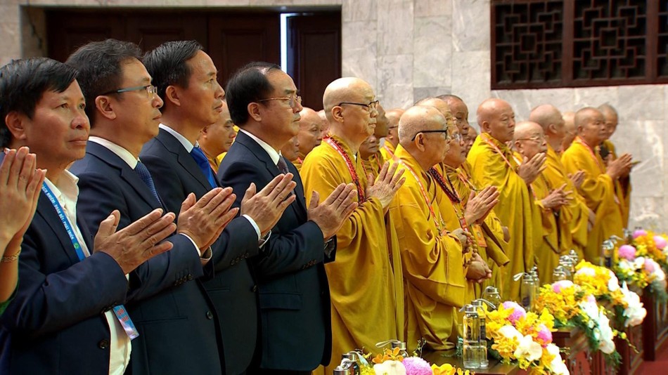 Quan khách tham dự Quan khách tham dự