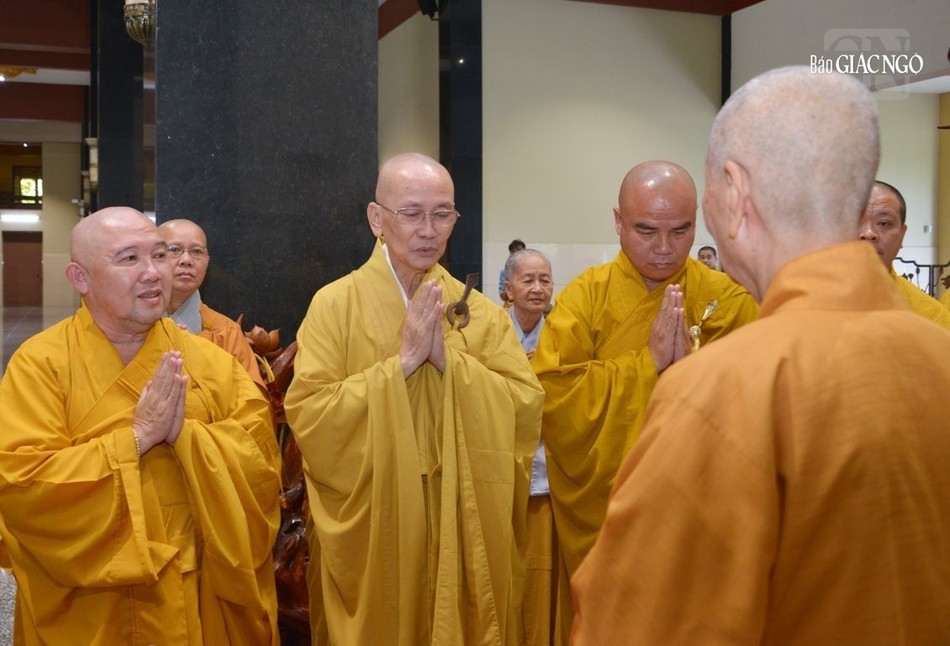 Hòa thượng Thích Chơn Minh, Trưởng ban Trị sự Phật giáo tỉnh Đồng Tháp tác bạch Hòa thượng Thích Chơn Minh, Trưởng ban Trị sự Phật giáo tỉnh Đồng Tháp tác bạch