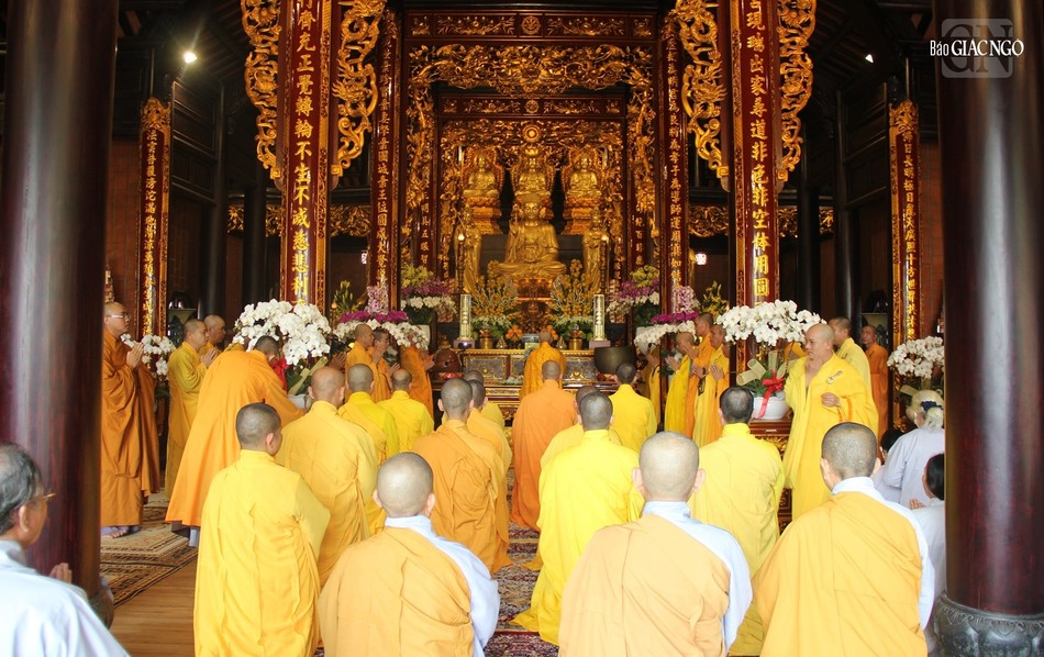 Lễ cúng ngọ tại chánh điện Tường Vân trong dịp tưởng niệm 50 năm ngày Đại lão Hòa thượng Thích Tịnh Khiết viên tịch, ngày 22 tháng Giêng - Quý Mão (2023)