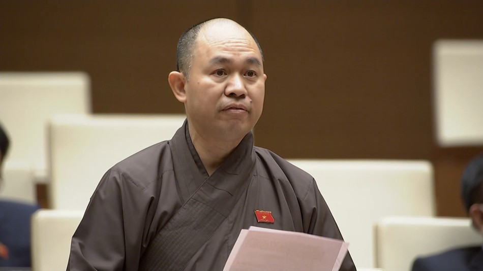 Thượng tọa Thích Đức Thiện, Phó Chủ tịch kiêm Tổng Thư ký Hội đồng Trị sự GHPGVN phát biểu tại diễn đàn Quốc hội Thượng tọa Thích Đức Thiện, Phó Chủ tịch kiêm Tổng Thư ký Hội đồng Trị sự GHPGVN phát biểu tại diễn đàn Quốc hội