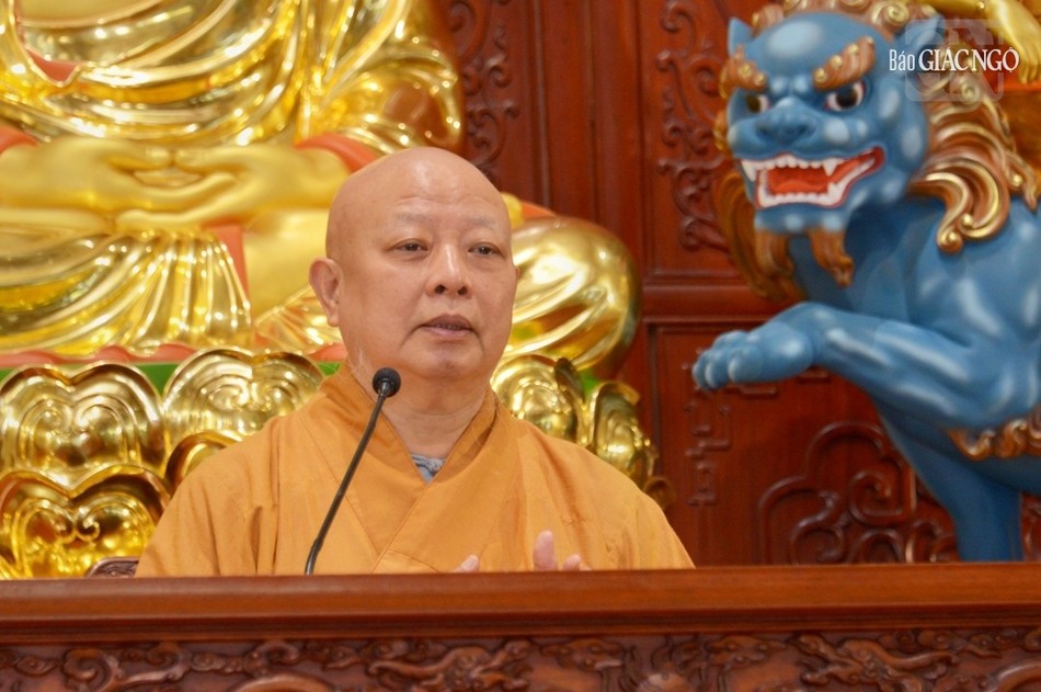 Hòa thượng Thích Lệ Trang thuyết giảng