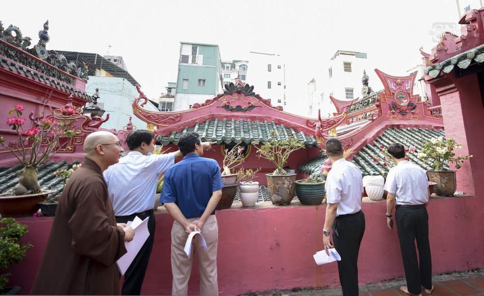 Đoàn thanh tra khảo sát thực tế chùa Phước Hải, một công trình mang dấu ấn văn hóa, tín ngưỡng người Hoa trên địa bàn TP.HCM được xếp hạng là Di tích Kiến trúc - Nghệ thuật Quốc gia Đoàn thanh tra khảo sát thực tế chùa Phước Hải, một công trình mang dấu ấn văn hóa, tín ngưỡng người Hoa trên địa bàn TP.HCM được xếp hạng là Di tích Kiến trúc - Nghệ thuật Quốc gia