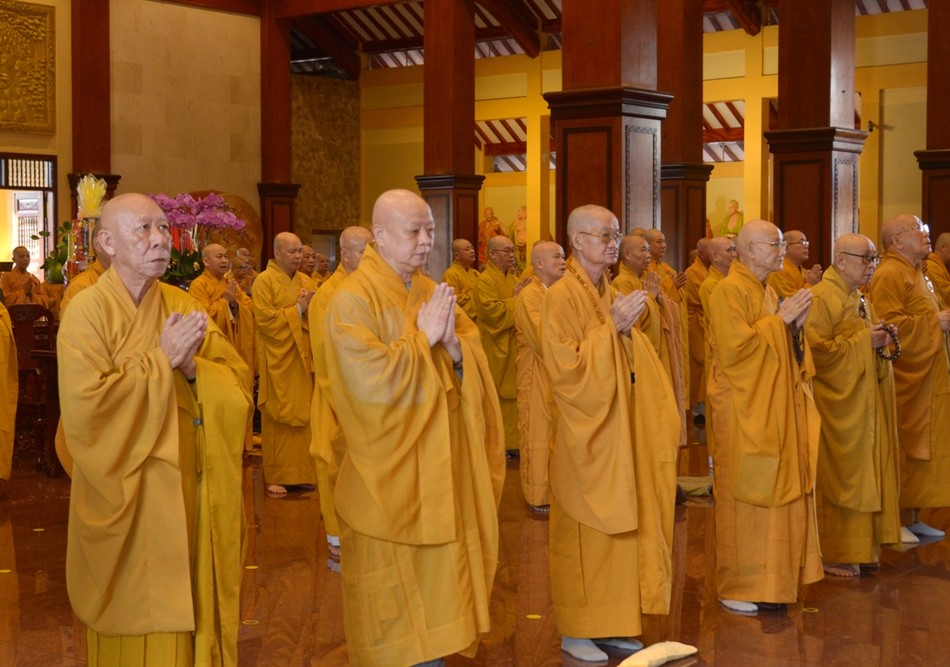 Truyền thống bố-tát chung được tổ chức và duy trì thành nếp sinh hoạt tâm linh thường kỳ của Ban Trị sự GHPGVN TP.HCM