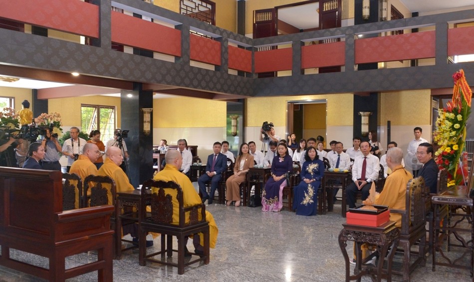 Buổi thăm Đức Pháp chủ tại chùa Huê Nghiêm - TP.Thủ Đức Buổi thăm Đức Pháp chủ tại chùa Huê Nghiêm - TP.Thủ Đức