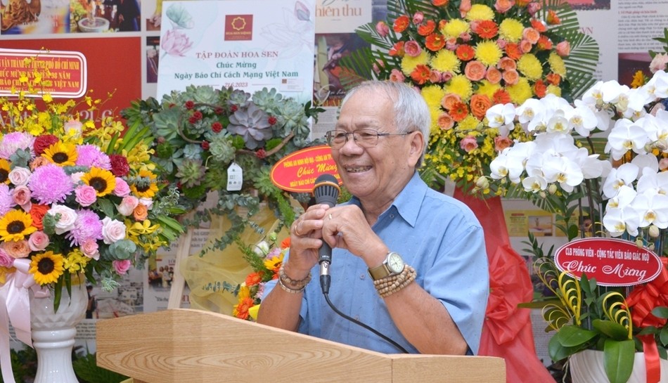 Nhà báo Nguyễn Công Thành, nguyên Trưởng phòng ảnh Báo Tuổi Trẻ tham dự và chia sẻ tại buổi họp mặt Nhà báo Nguyễn Công Thành, nguyên Trưởng phòng ảnh Báo Tuổi Trẻ tham dự và chia sẻ tại buổi họp mặt