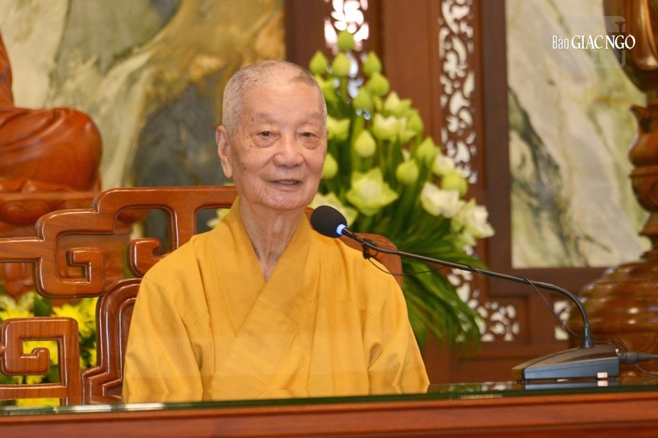 Đức Pháp chủ chia sẻ sau khi chư Tăng Ni thỉnh cầu ngài giáo giới Đức Pháp chủ chia sẻ sau khi chư Tăng Ni thỉnh cầu ngài giáo giới