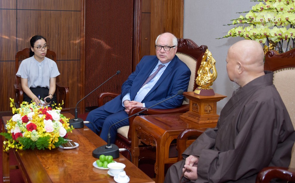 Ông Cố vấn các vấn đề tôn giáo thuộc Bộ Ngoại giao và châu Âu Cộng hòa Pháp cũng đặt ra nhiều câu hỏi về hệ thống tổ chức của GHPGVN