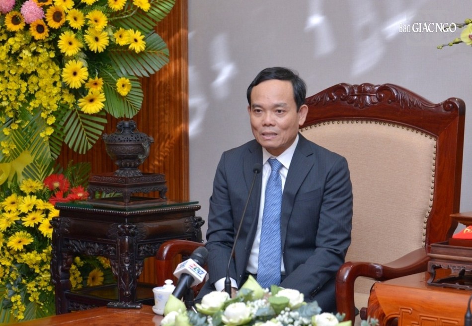 Phó Thủ tướng Chính phủ Trần Lưu Quang phát biểu