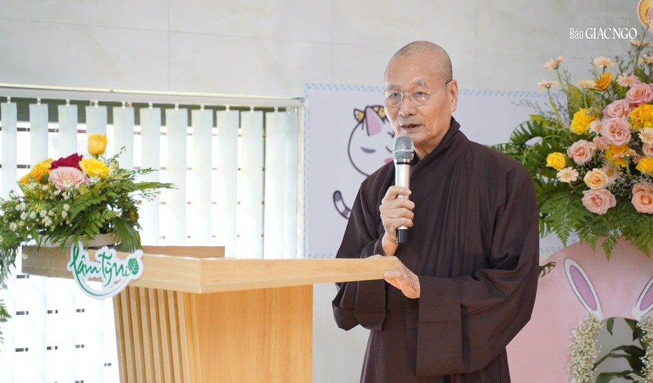 Hòa thượng Thích Hải Ấn, Chủ tịch Hội đồng Quản trị nhà trường phát biểu khai mạc