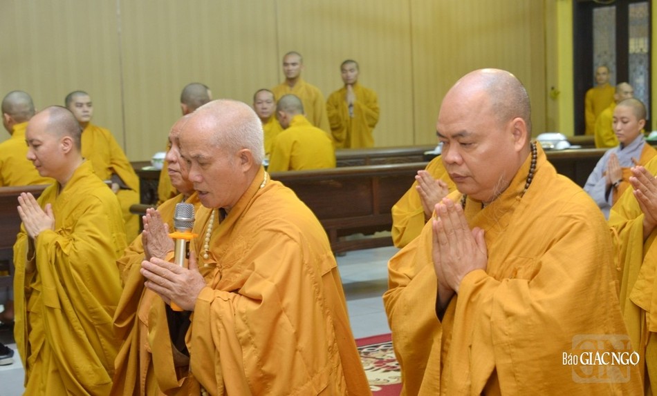 Về nhân duyên lễ và cúng dàng hồi hướng