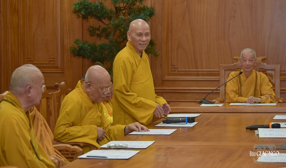 Nhiều ý kiến góp ý xây dựng tại phiên họp Nhiều ý kiến góp ý xây dựng tại phiên họp