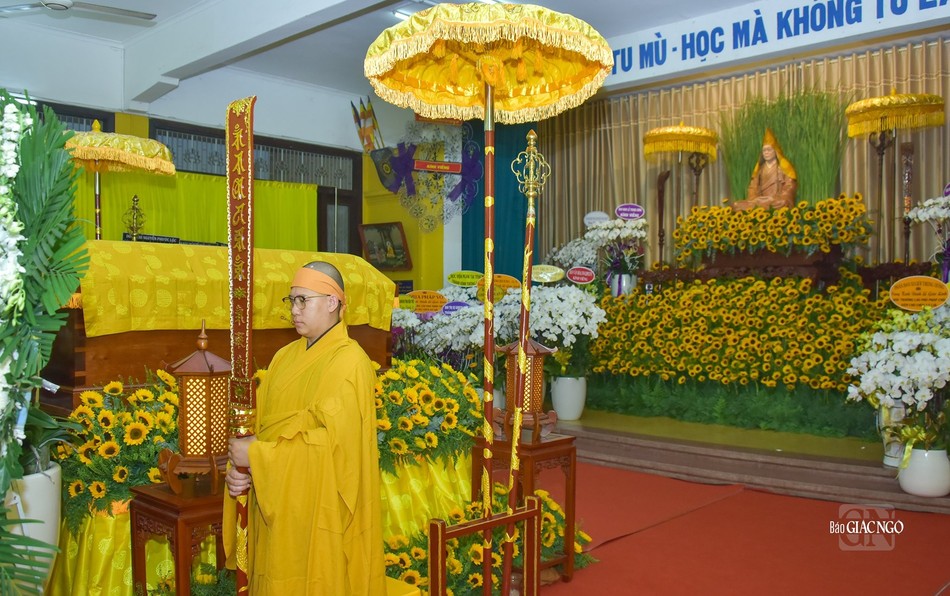 Nơi tôn trí kim quan