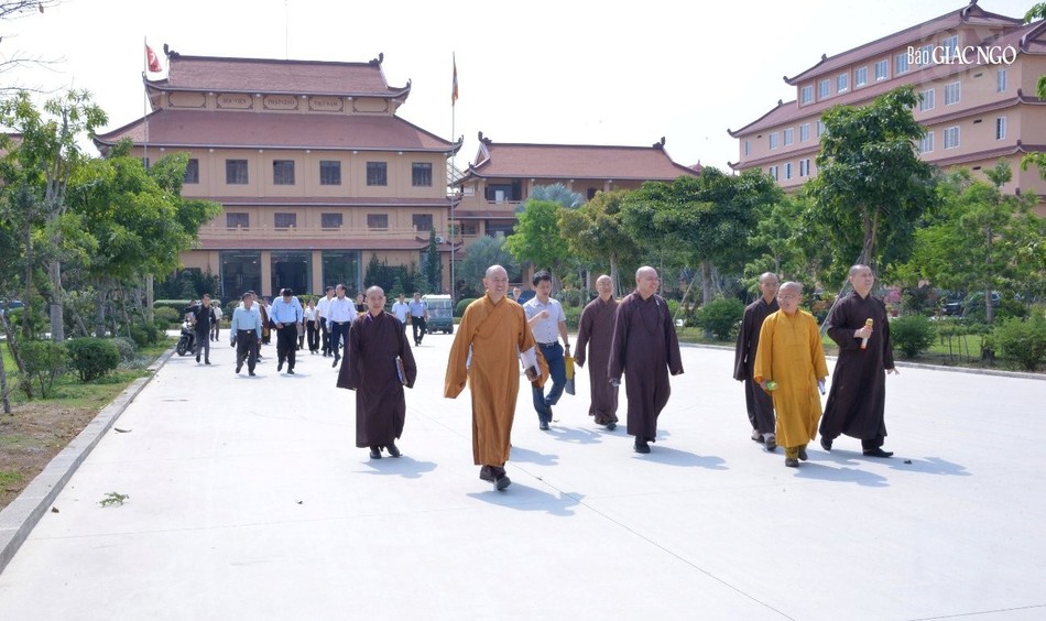 Phái đoàn khảo sát thực tế các công trình đã có của Học viện Phái đoàn khảo sát thực tế các công trình đã có của Học viện