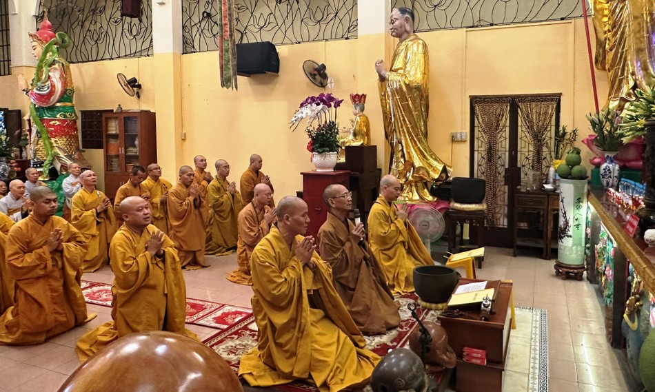 Chư Tăng tham dự Chư Tăng tham dự