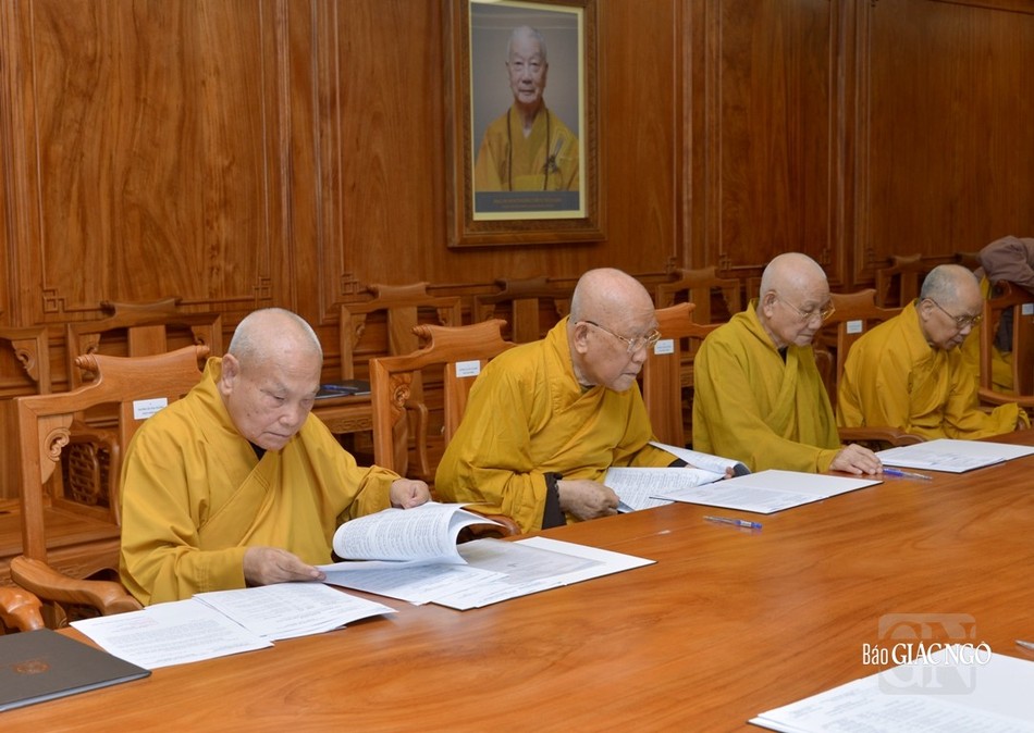 Trưởng lão Hòa thượng Thích Thiện Nhơn, Phó Pháp chủ, Chủ tịch Hội đồng Trị sự, Trưởng ban Tăng sự T.Ư cùng chư vị giáo phẩm tham dự Trưởng lão Hòa thượng Thích Thiện Nhơn, Phó Pháp chủ, Chủ tịch Hội đồng Trị sự, Trưởng ban Tăng sự T.Ư cùng chư vị giáo phẩm tham dự