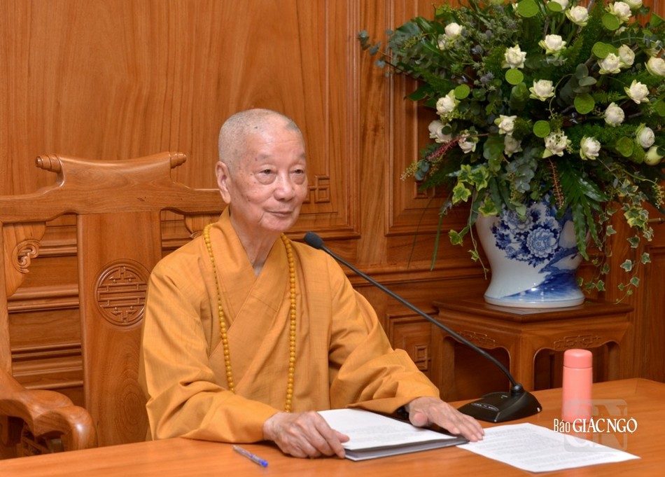Đức Pháp chủ - Đại lão Hòa thượng Thích Trí Quảng chủ trì buổi họp Đức Pháp chủ - Đại lão Hòa thượng Thích Trí Quảng chủ trì buổi họp
