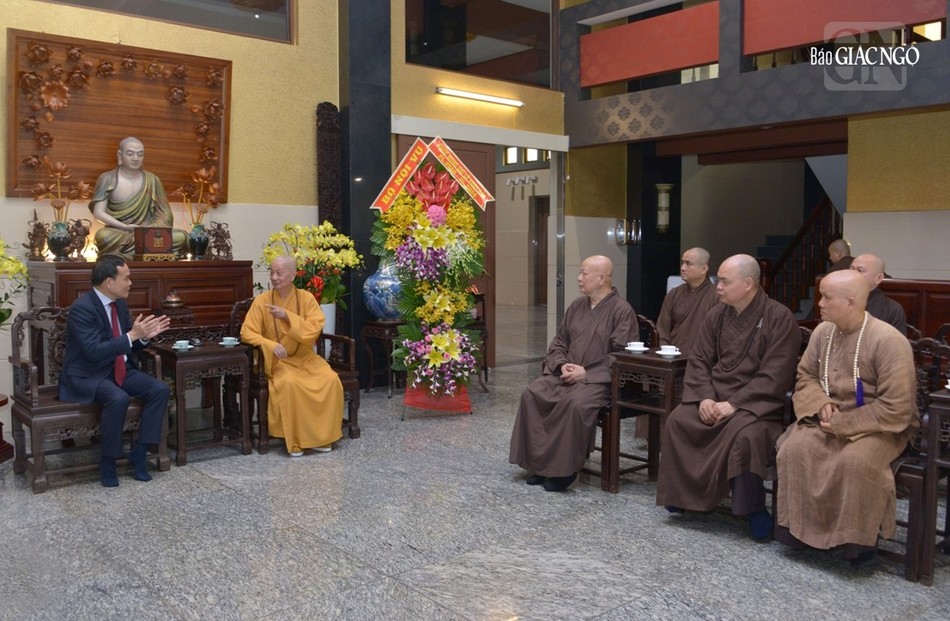 Buổi thăm Đức Pháp chủ GHPGVN tại chùa Huê Nghiêm - TP.Thủ Đức