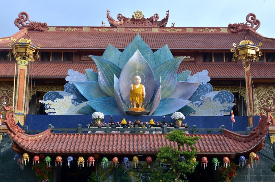 Lễ đài Phật đản tại Việt Nam Quốc Tự - Ảnh: Bảo Toàn