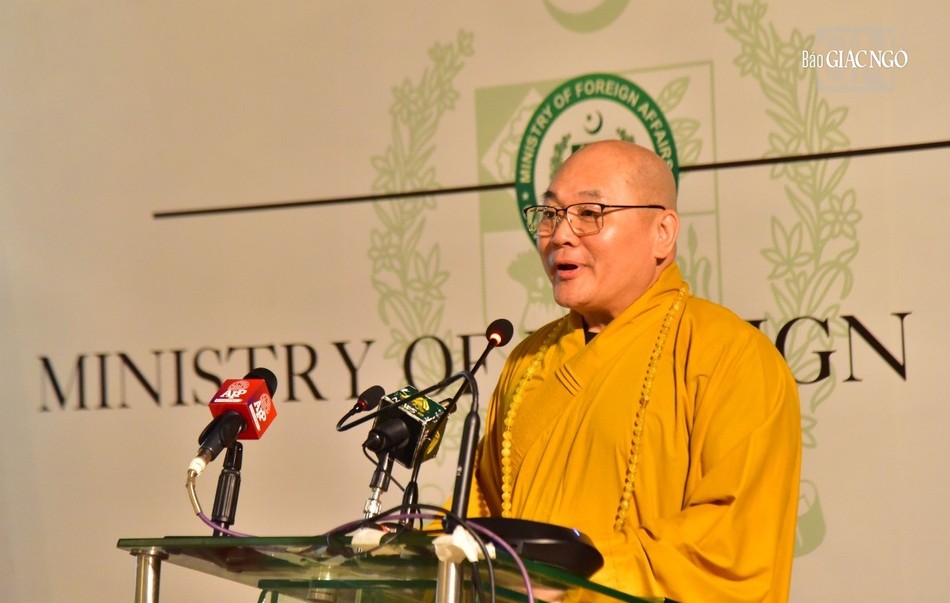 Hòa thượng Thích Đức Tuấn phát biểu