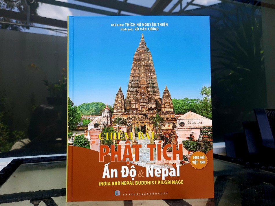 Bộ sách ảnh, tư liệu song ngữ Việt - Anh Chiêm bái Phật tích Ấn Độ và Nepal, NXB Hồng Đức