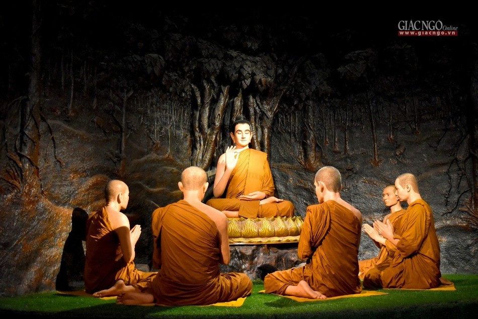 Đức Phật luôn dạy đệ tử phải tránh xa các cực đoan trong đời sống Đức Phật luôn dạy đệ tử phải tránh xa các cực đoan trong đời sống