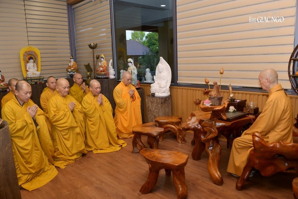 Chư tôn đức Ban Hoằng pháp T.Ư tiếp nhận huấn thị của Đức Pháp chủ GHPGVN Chư tôn đức Ban Hoằng pháp T.Ư tiếp nhận huấn thị của Đức Pháp chủ GHPGVN