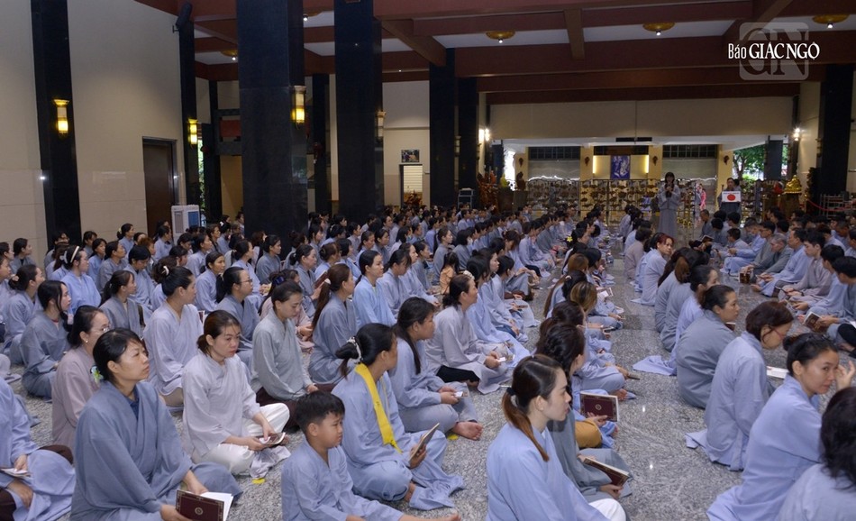 Một số hình ảnh ghi nhận về lễ quy y tại chùa Huê Nghiêm sáng 11-8-2024