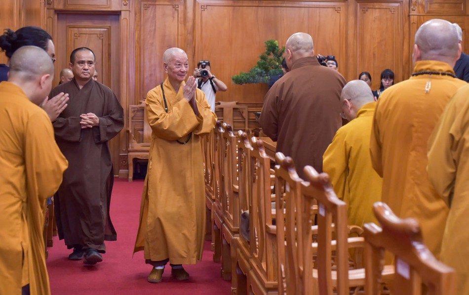 Đức Pháp chủ quang lâm Đức Pháp chủ quang lâm