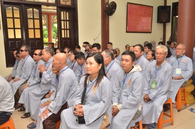 Phật tử tham gia khóa tu Phật tử tham gia khóa tu