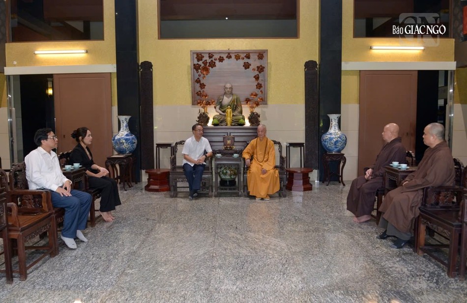 Quang cảnh buổi thăm tại chùa Huê Nghiêm - TP.Thủ Đức