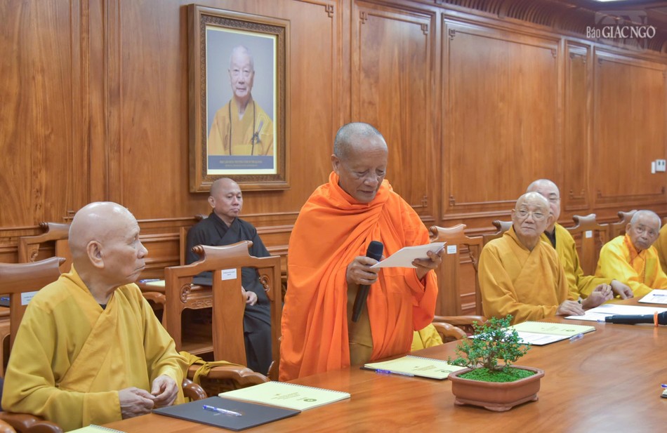 Trưởng lão Hòa thượng Tăng Nô phát biểu Trưởng lão Hòa thượng Tăng Nô phát biểu