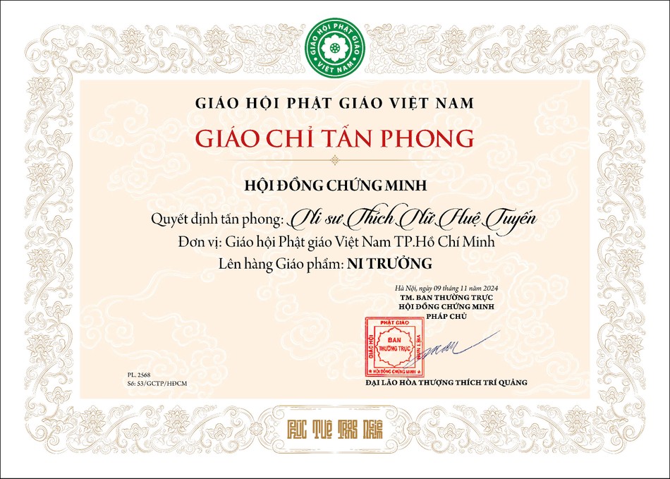 Mẫu Giáo chỉ tấn phong Ni trưởng mới