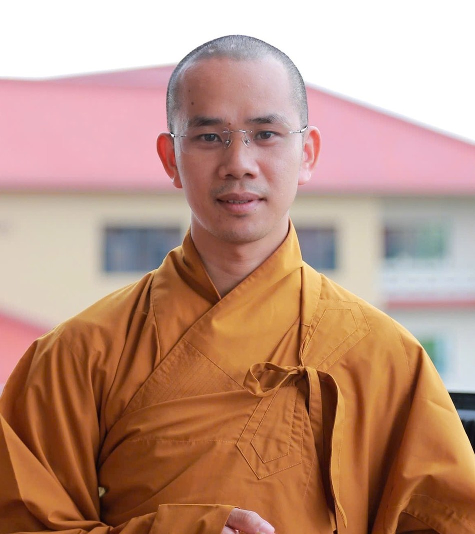 Đại đức Thích Ân Truyền sinh quán tỉnh Quảng Nam, xuất gia tại chùa Thọ Quang (TP.Đà Nẵng), tốt nghiệp Cử nhân (2020) và Thạc sĩ Phật học (2023) Phật học Học viện Phật giáo VN tại TP.HCM, hiện là nghiên cứu sinh Học viện Phật giáo VN tại TP.HCM - Ảnh: NVCC Đại đức Thích Ân Truyền sinh quán tỉnh Quảng Nam, xuất gia tại chùa Thọ Quang (TP.Đà Nẵng), tốt nghiệp Cử nhân (2020) và Thạc sĩ Phật học (2023) Phật học Học viện Phật giáo VN tại TP.HCM, hiện là nghiên cứu sinh Học viện Phật giáo VN tại TP.HCM - Ảnh: NVCC