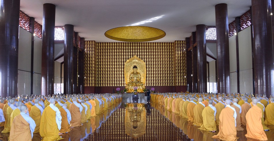 Năm nay nhuận 2 tháng 6, nên mùa an cư tại Học viện bắt đầu từ ngày 10-5 ÂL và kết thúc ngày 10-7 ÂL