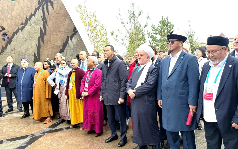 Lãnh đạo các tôn giáo hội ngộ tại sự kiện quốc tế khởi xướng từ năm 2000 Lãnh đạo các tôn giáo hội ngộ tại sự kiện quốc tế khởi xướng từ năm 2000