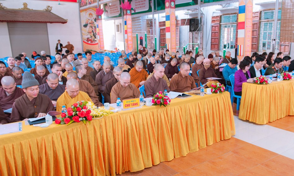 Quang cảnh buổi làm việc