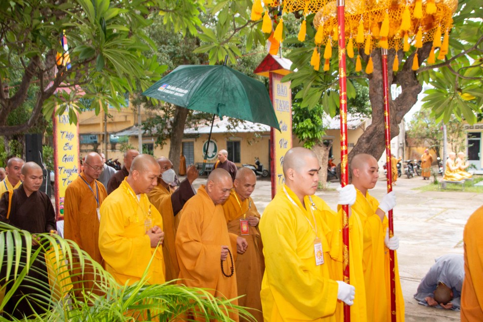 Chư vị Giáo phẩm quang lâm giới trường