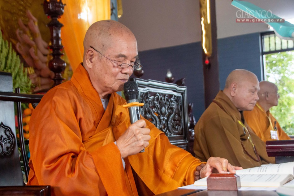 Hòa thượng Thích Minh Thông (chùa Long Sơn), Giáo thọ A-xà-lê