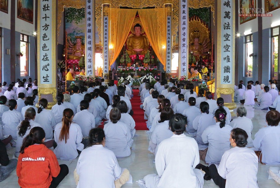 Cần cầu giới pháp