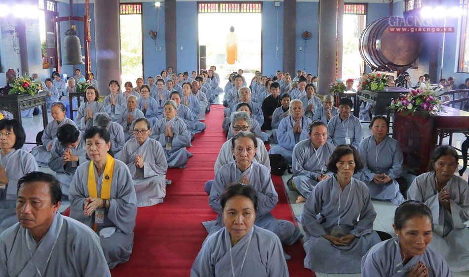 Phật tử phát tâm thọ giới Thập thiện