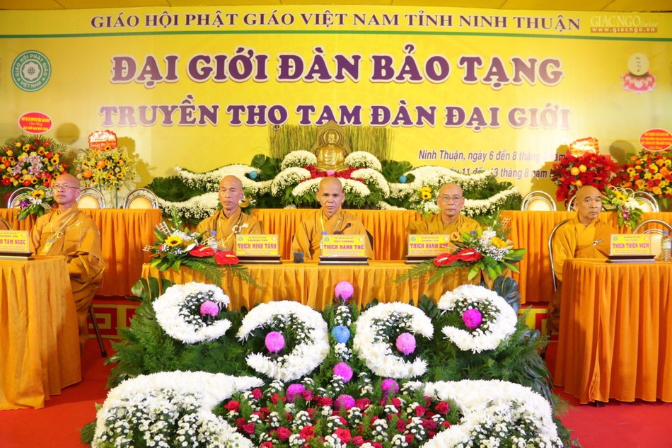 Chư tôn đức chứng minh lễ bế mạc